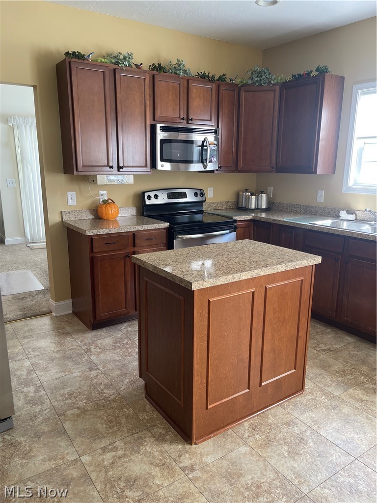 4214 Greenway Trail Street, Massillon, OH - Photo 4