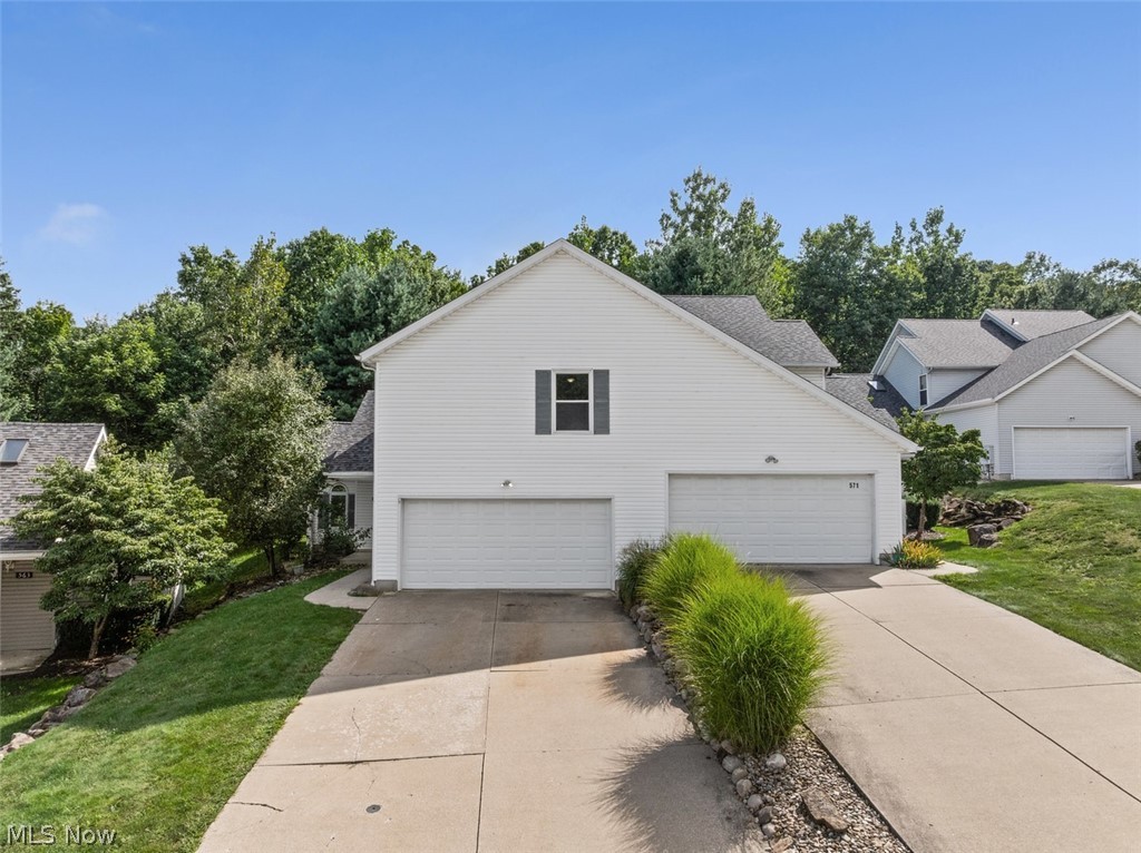 569 Hilltop Terrace, Tallmadge, OH