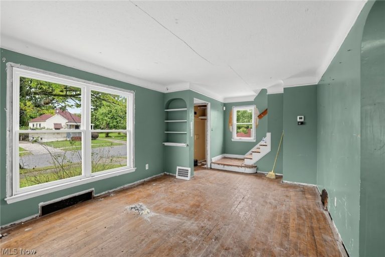 13309 Clifford Avenue, Cleveland, OH - Photo 8