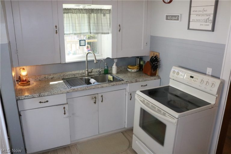 1567 Glenmount Avenue, Akron, OH - Photo 4