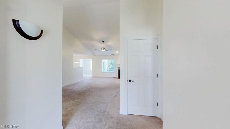 1146 Briarcliff Drive, Akron, OH - Photo 4