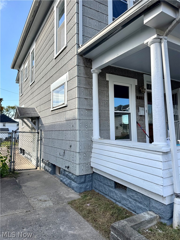 717 South Lawn Avenue, Coshocton, OH - Photo 2