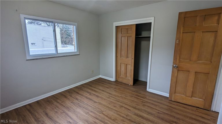 4230 Ridge Road, Brooklyn, OH - Photo 8