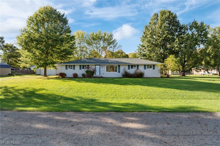 2665 Lyndale Avenue, Massillon, OH - Photo 2