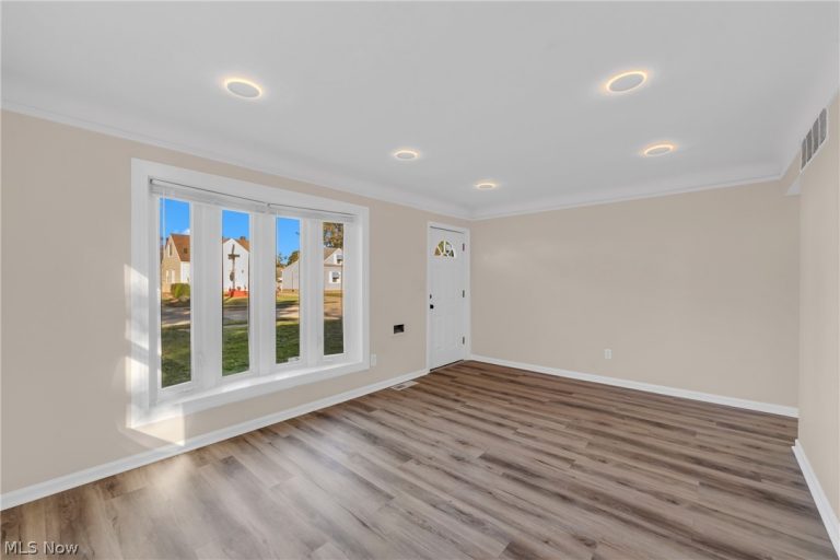 3881 188th Street, Cleveland, OH - Photo 5