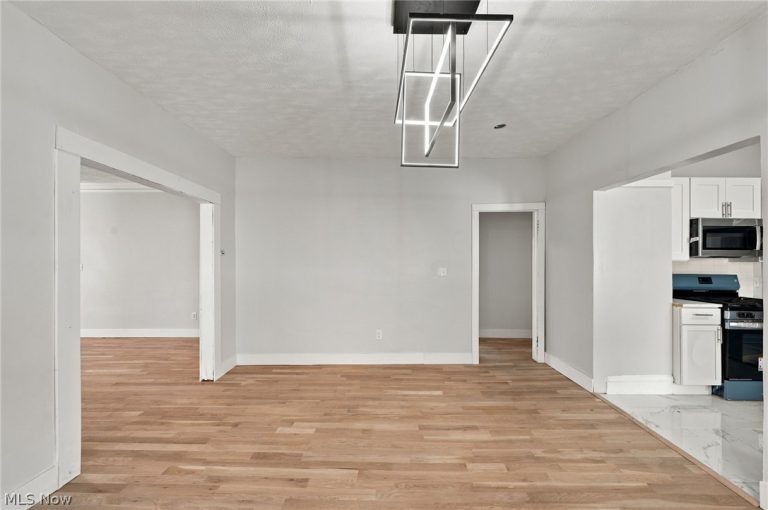 3379 Euclid Heights Boulevard #B, Cleveland Heights, OH - Photo 8