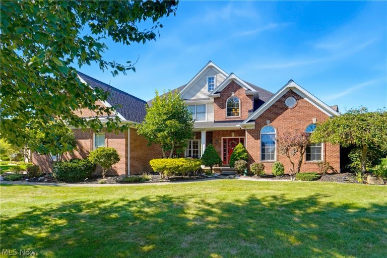 2918 Macduff Drive, North Canton, OH, 44720