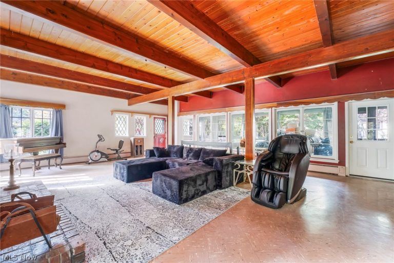 62 Warner Road, Hubbard, OH - Photo 5