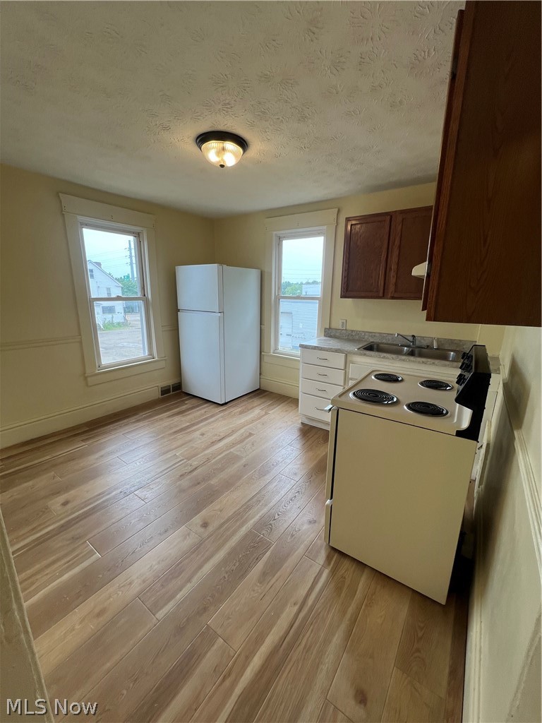 24 Elinor Avenue #2, Akron, OH - Photo 8