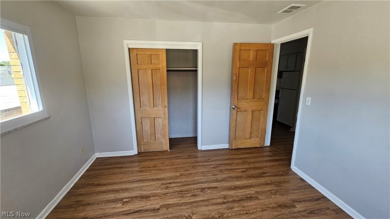 4230 Ridge Road, Brooklyn, OH - Photo 4
