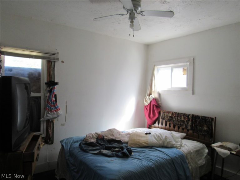 863 Eddy Road, Cleveland, OH - Photo 4