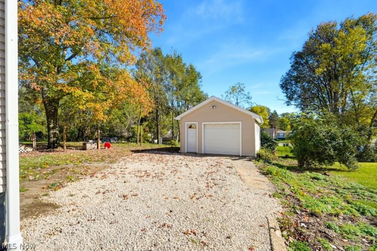 1344 Glenwood Avenue, Massillon, OH - Photo 3