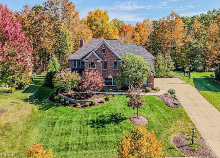 10295 Buckeye Trail, North Royalton, OH, 44133