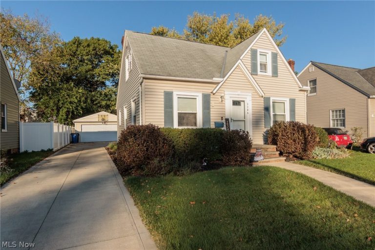 3206 138th Street, Cleveland, OH - Photo 2