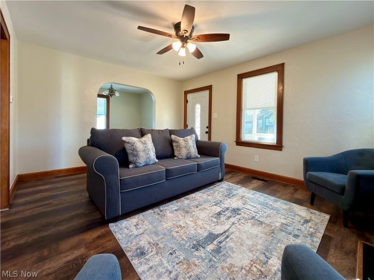 3501 10th Avenue, Vienna, WV - Photo 2