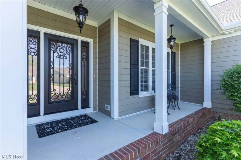 3358 Ridgely Park Drive, Poland, OH - Photo 2