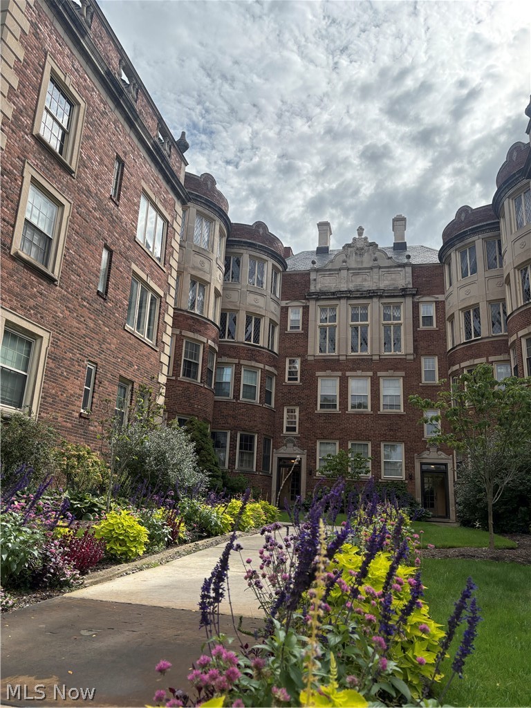 16300 Van Aken Boulevard #202A, Shaker Heights, OH, 44120