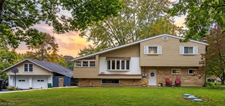 1432 Melbourne Road, Vienna, OH, 44473