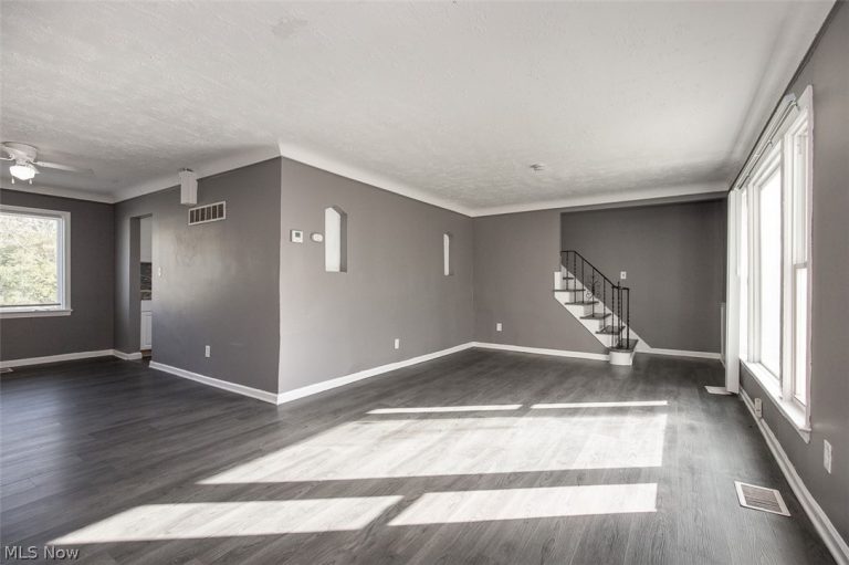 3991 Wendy Drive, Cleveland, OH - Photo 5