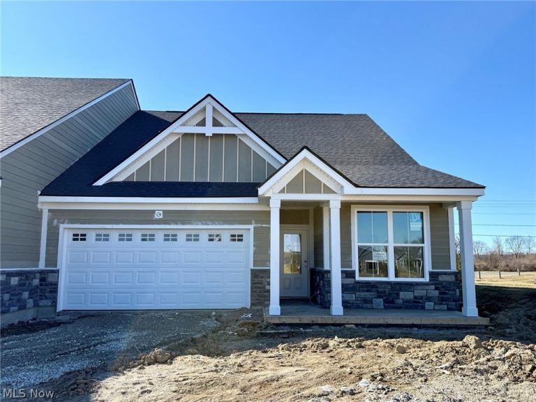29117 Lancaster Lane, North Olmsted, OH - Photo 2